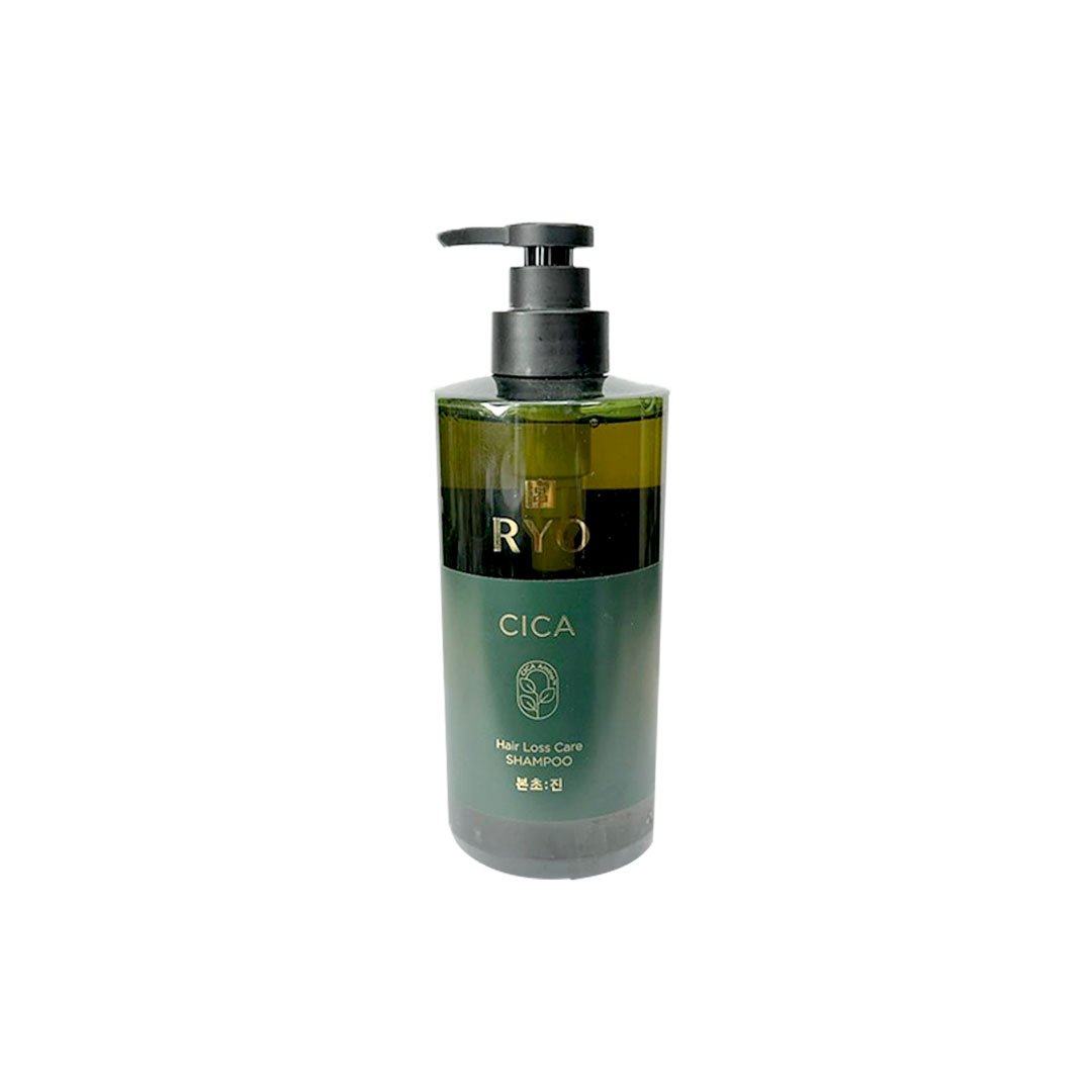 Green shampoo bottle with pump on a white background. Free from sulfates and silicones, this shampoo provides a mild cleanse while nourishing hair roots. It supports scalp revitalization and encourages a balanced, healthy hair care regimen.